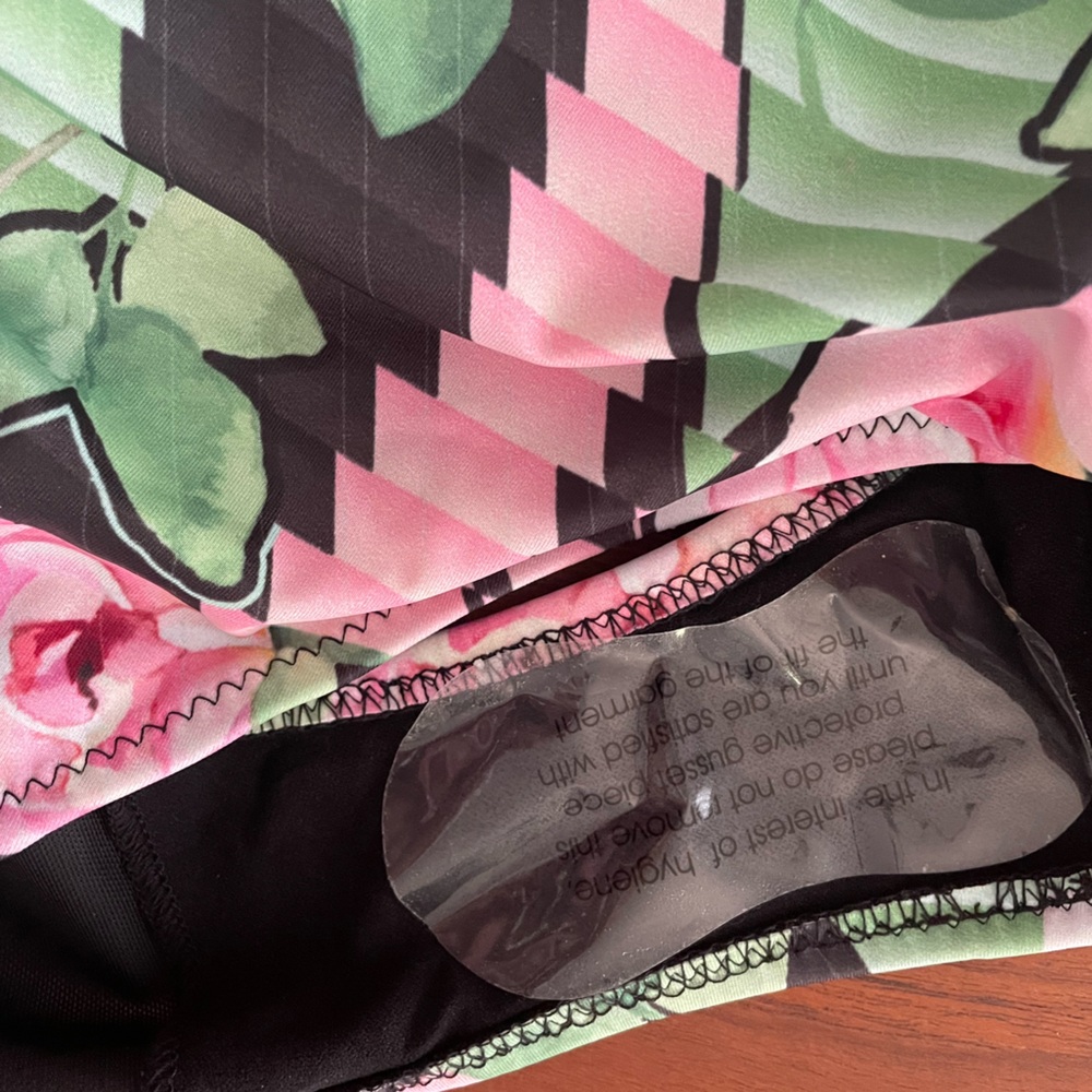 ModCloth one piece floral ruffled neck swimsuit XL NWT - Picture 5 of 7